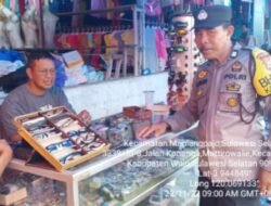 Personil Polsek Maniangpajo Polres Wajo Kunjungi Warga Pasar Anabanua