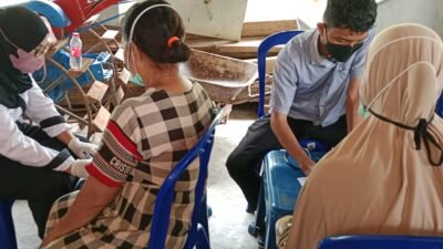 Pastikan Layanan Kesehatan Warga dan Pengungsi Banjir, Dinkes Wajo Turunkan Puskesmas Keliling