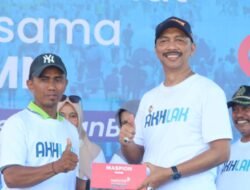 Jalan Sehat HUT Ke-25 Kementerian BUMN, Amran : Selain Sehat, Ada Hadiah Menarik Bagi Yajg Beruntung