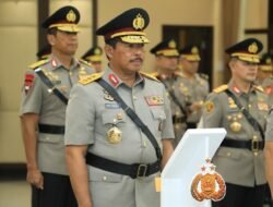 Kapolri Lantik Komjen Nana Sudjana Jadi Inspektur Utama di Sekjen DPR RI