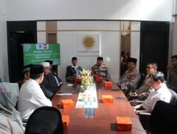 Kapolda Irjen Pol Setyo Boedi Moempoeni Silaturahmi dengan Ketua MUI Sulsel