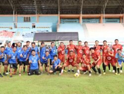 Kapolres Sidrap Bersama PJU Vs Jurnalis Kembali Melakukan Pertandingan Persahabatan 