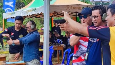 Rangkaian HUT Bhayangkara ke 77, Kapolres Wajo Buka Lomba Menembak Antar Personil Polres Wajo