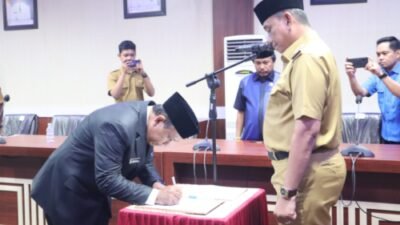 Lantik Dewan Pengawas PDAM Tirta Danau Tempe, Ini Pesan Bupati Wajo