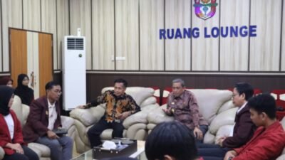 Lepas 21 Mahasiswa Uniprima Sengkang Ikuti Program MBKM, Amran Mahmud : Ikuti Kegiatan Dengan Sungguh-Sungguh