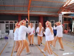 Giat Rutin Dharma Wanita Persatuan Lapas Parepare Meriahkan Peringatan HUT RI ke-78 Tahun 2023