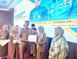 Serahkan Penghargaan Lomba Inovasi Daerah, Wabup Amran : Akan mendorong terwujudnya Kemajuan dan Kesejahteraan