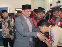 Ratusan Mahasiswa Diwisuda, Amran Mahmud Ajak IAI As’adiyah Sengkang Kolaborasi Tingkatkan IPM di Wajo