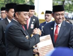 Terima Penghargaan di Hari Kesehatan Nasional, Amran Mahmud : Jadikan Spirit Untuk Hadirkan Pelayanan Terbaik