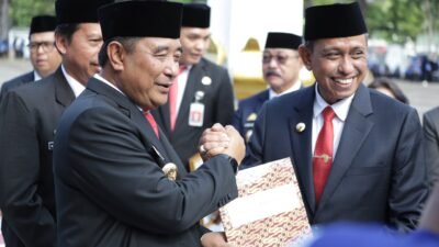 Terima Penghargaan di Hari Kesehatan Nasional, Amran Mahmud : Jadikan Spirit Untuk Hadirkan Pelayanan Terbaik