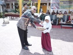 500 Anak Sekolah Dasar di Berikan Makanan Tambahan