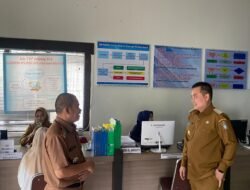 Cek Kehadiran ASN, Pj Bupati Wajo Lakukan Kunjungan ke OPD dan Kantor Kelurahan