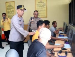Pastikan Pelayanan Lancar, Kapolres Wajo Cek Pelayanan Publik di UPT Samsat dan Satpas SIM