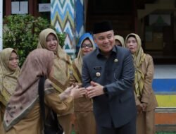 Andi Bataralifu Menyapa SMPN 1 Sengkang dan SDN 2 Maddukelleng Sengkang