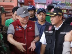Kunjungi Korban Banjir di Wajo, Pj Gubernur Sulsel Pastikan Bantuan Terdistribusi Secepatnya