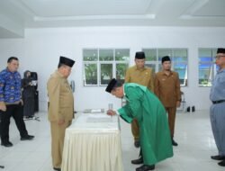 Asisten Administrasi Umum Kabupaten Asahan Lantik 43 Kepala UPTD