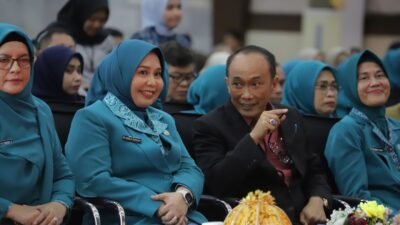 Penjabat Gubernur Sulsel Lantik Farida A.Bataralifu Jadi Pembina Posyandu Wajo