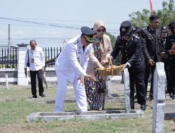 Peringati HUT Kemerdekaan RI ke 79, Pj Bupati Wajo Ziarah ke TMP