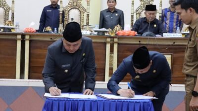 Pemkab Wajo – DPRD Tanda Tangani Persetujuan 3 Ranperda