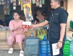 Hari Tenang, Panwascam Se-Kabupaten Wajo Bagi-Bagi Brosur