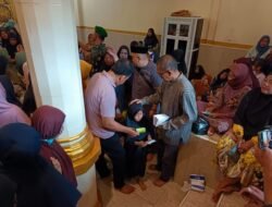 Berbagi Kebahagiaan di Bulan Ramadhan, Pengurus Masjid At-Taubah Pasar Sentral Sengkang Santuni 700 Anak Yatim dan Dhuafa