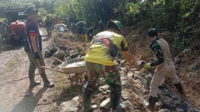 Satgas TMMD ke 124 Kodim 1406/Wajo Lanjutkan Pembangunan Talud di Desa Temmabarang