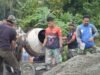 Personel Satgas TMMD Ke-124 Kodim 1406/Wajo Genjot Pembangunan Jembatan di Dusun Tobulelle