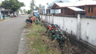 Cegah Banjir, Koramil 1406-07/Takkalalla Gelar Karya Bakti Bersama Masyarakat