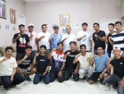 A. Rosman Semangati Tim Sepak Bola Wajo