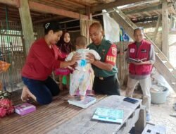 Babinsa Koramil 1406-08/Sabbangparu Dampingi Kegiatan Posyandu di Desa Bentenglompoe