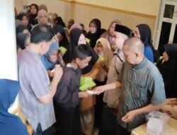 Ratusan Anak Yatim dan Dhuafa Terima Santunan dari Pengurus Masjid At Taubah Pasar Sentral Sengkang