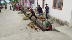 Koramil 1406-03/Maniangpajo Gelar Karya Bhakti Pembersihan Drainase di Desa Kalola