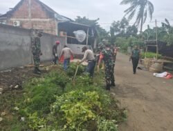 Koramil 1406-06/Pammana Rutin Laksanakan Karya Bhakti Pembersihan Saluran Air di Kelurahan Cina