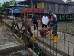 Koramil 1406-01/Tempe Laksanakan Karya Bhakti Pembersihan Talut Bersama Masyarakat Kelurahan Laelo