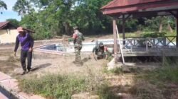 Koramil 1406-03/Maniangpajo Laksanakan Karya Bhakti Pembersihan Drainase dan Permandian Kalola