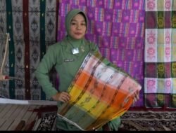 Dari Wajo ke Panggung Nasional: Sentuhan Emas Tangan Kreatif Persit Angkat Tenun Sutera Sengkang