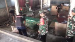 Koramil 1406-03/Maniangpajo Laksanakan Karya Bhakti Pembersihan Pasar Rakyat