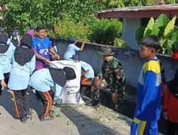 Koramil 1406-03/Maniangpajo Laksanakan Karya Bhakti Pembersihan Drainase Bersama Masyarakat dan Anak Sekolah