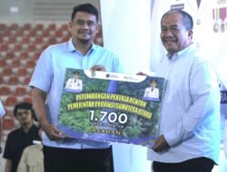 Peringatan May Day 2026, Bupati Asahan Terima 1.700 Kartu BPJS Ketenagakerjaan Untuk Pekerja Rentan