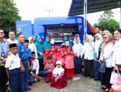 Ketua TP PKK Kabupaten Asahan Tinjau Pendidikan, Usaha Ekonomi Kreatif dan Literasi di Kisaran Timur
