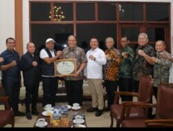 Bupati Asahan Serahkan Bantuan Keuangan Rp 30 Miliar Untuk Pascabencana Kabupaten Bireuen