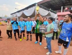 Peringati HUT Bhayangkara ke-80, Forkopimda FC Menang 3-0 dan Penyerahan Piala Berjalan Khidmat