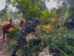 Koramil 1406-08/Sabbangparu Laksanakan Karya Bhakti Pembersihan Jalan Tani dan Saluran Irigasi