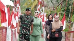 Pangdam XIV/Hasanuddin Tinjau Jembatan Garuda Merah Putih di Wajo dan Berikan Bantuan Sembako Kepada Warga