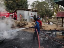 Korsleting Listrik Diduga Jadi Pemicu, Rumah Panggung di Tosora Wajo Hangus